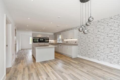 18 Kingswood Green_13.jpg