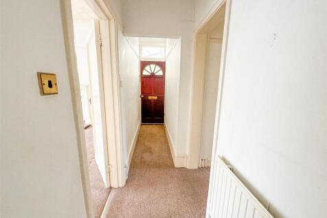 10a Gloucester Terrace hall