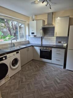 53 St Lukes Road Kitchen.jpg