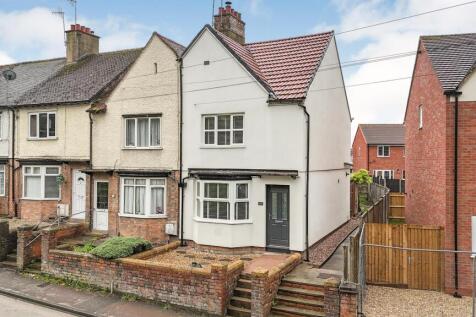 2-bed terraced on Pershore Road, Evesham, £995/mo