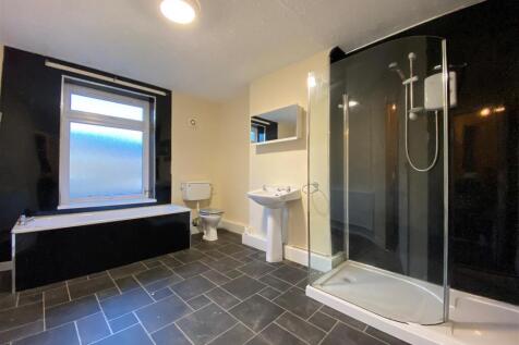 1 Jenner Street - bathroom.jpg