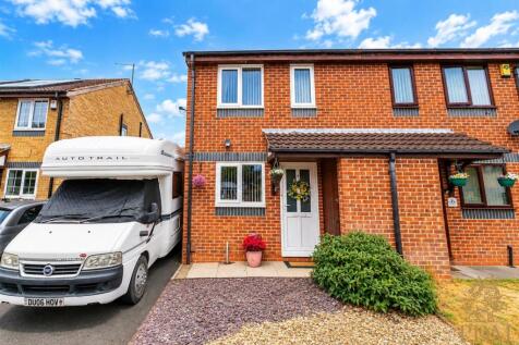 8 Lakeland Avenue, Hucknall (2 of 20).jpg