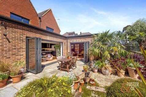 Tredcroft Road, 4 EXTERNALS-003.jpg