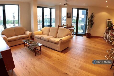 Lounge 1