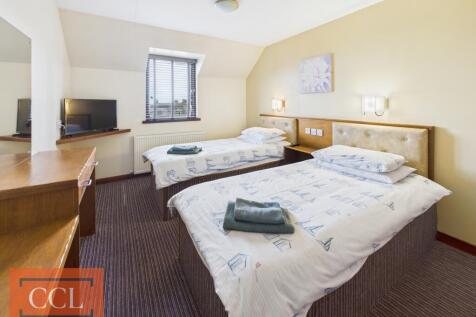 CAM03185G0-PR0085-STILL010