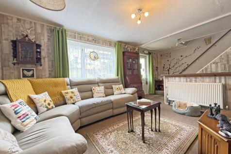 Shakespeare Road 33 - Living Room Two.jpg