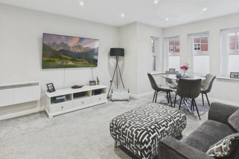 CAM04273G0-PR0232...