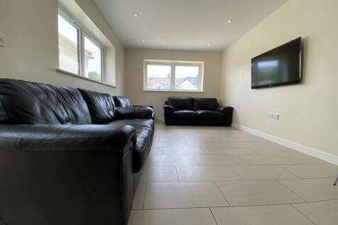 Flora Street, Cathays photo 3