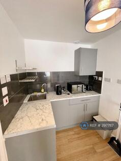 Stratford Road, Southall, UB2 photo 5