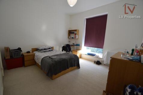 Hyde Park Terrace, Hyde Park, Leeds, West Yorkshire, LS6 photo 5