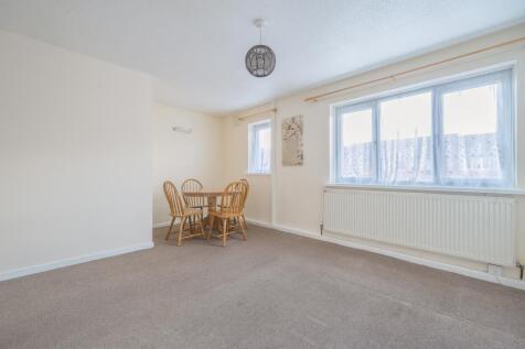 Living/Dining Area