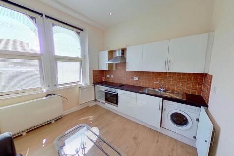 F1 34 Penarth Lounge