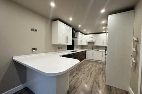 Highlands Avenue, Strensall photo 3