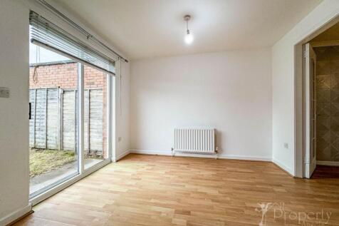 James Murdie Gardens, Hamilton, South Lanarkshire, ML3 photo 5