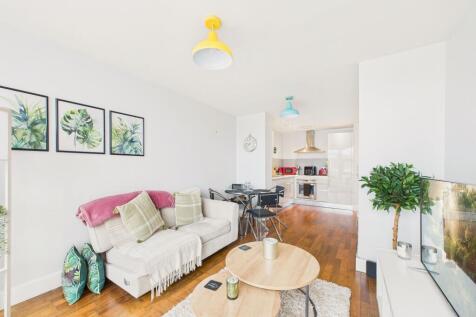Lounge/Diner &amp; Kitchen