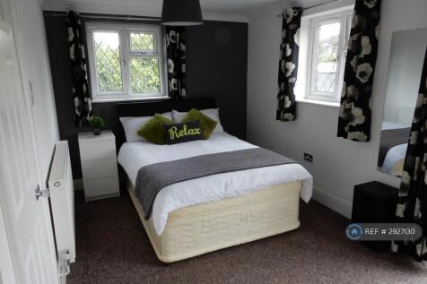 Room 2 w/ Ensuite And Garden Access