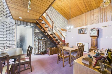 RECEPTION DINING ROOM