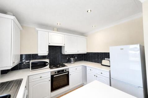 79 West Cliffe Square photo 4