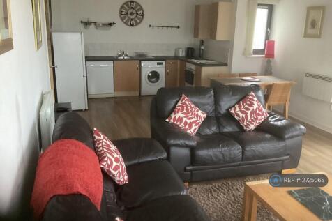 Lounge/Dining/Kitchen