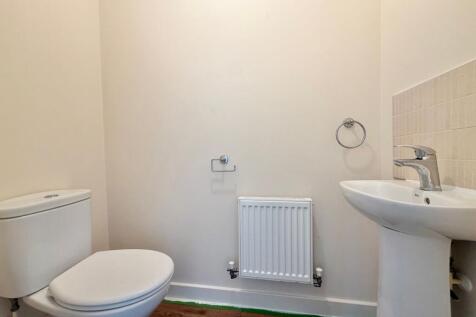 Tyne Way, Rushden, NN10 photo 4