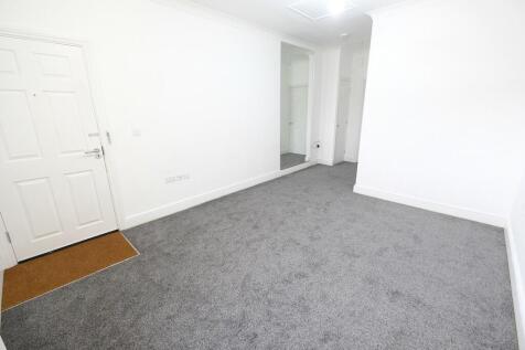 STUDIO ROOM
