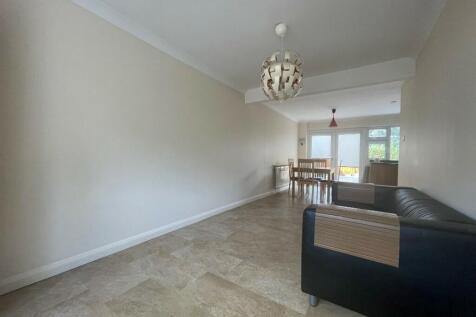 Ashurst Drive, Ilford, London, IG6 photo 5