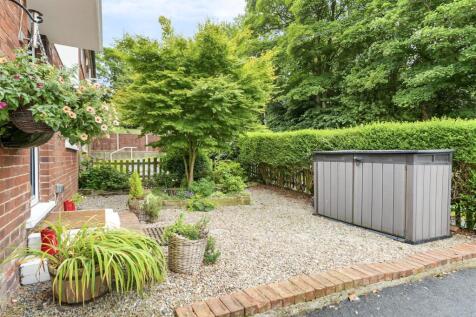 Front Garden/Drive