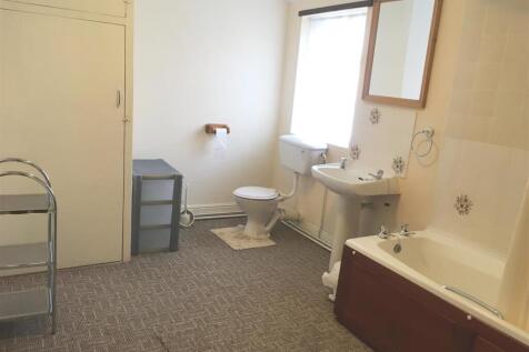 Bathroom.jpg