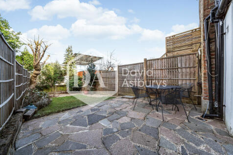 41A Woodland Gard...