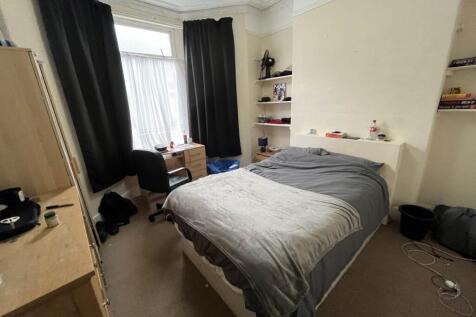 Strathnairn Street, Roath, Cardiff photo 4