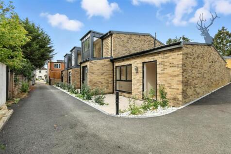 Buckhurst Hill, IG9 - property photo