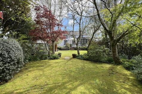 Kirkmulloch, 1 Wayside, Dalry - Williamson and Hen