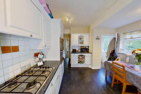 st-annes-rd-11012022123649.jpg