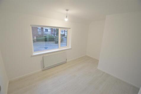 32 Bradwell Road Bedroom 2.JPG