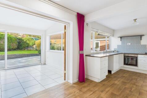 CAM04922G0-PR0106-STILL009