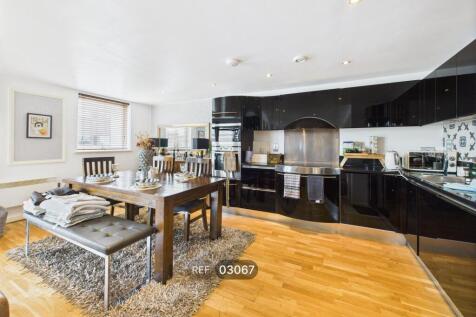 Kitchen/Living area