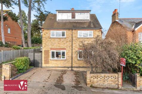 50 Briscoe Road Hoddesdon EN11 9DG via properties estate letting