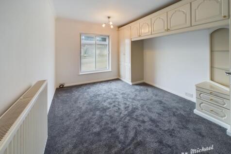 CAM02773G0-PR0237-STILL009