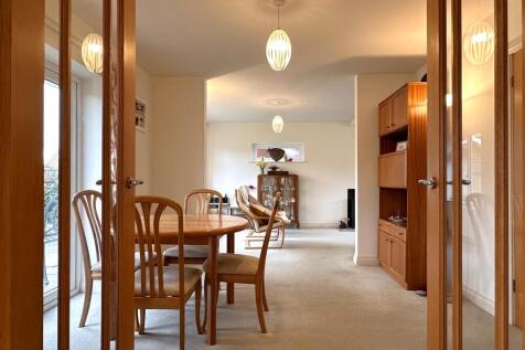 Oak Doors Into Dining Room 148