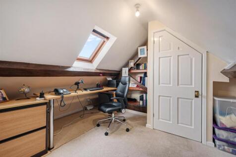 Bedroom 5/studio/office