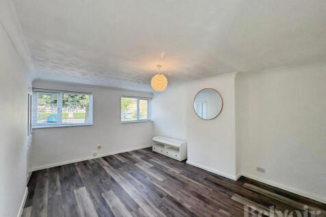 Saint Olaves Road, Bury St Edmunds, IP32 photo 4