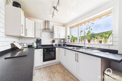 Queens Close, Whitehaven, Cumbria, CA28 photo 3