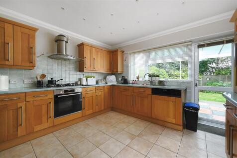 SALTDEAN CLOSE - TN393ST (10).jpg
