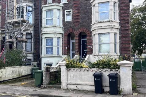 Front of property.jpg