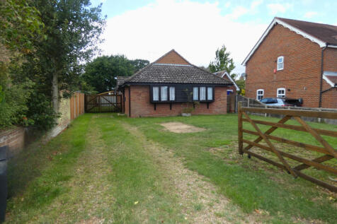 2 Bedroom Detached Bungalow for Sale