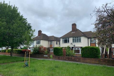 17-24 &amp; 29-32 Glyn Court, 633-647A London Road, Worcester Park, Sutton, SM3 9DF