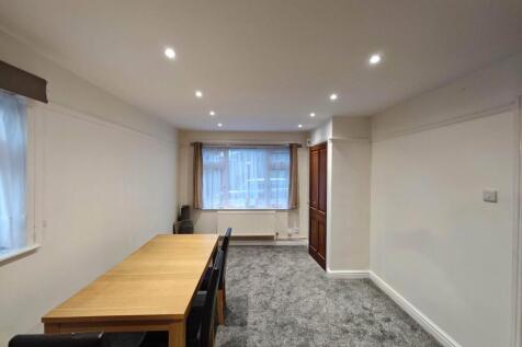 Jacobite Close, Salford photo 3