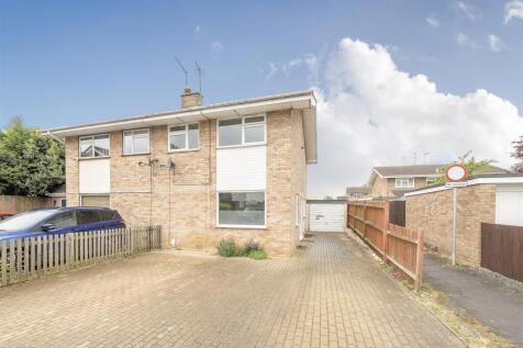 6 Woodville Crescent, Yardley Gobion (17) cr.jpg