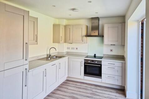 Caligae Square, Brockworth photo 4