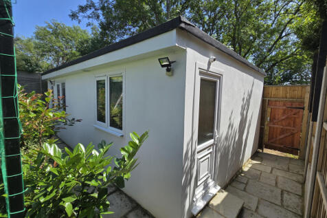 1 bed flat to rent Southbourne Crescent, London N